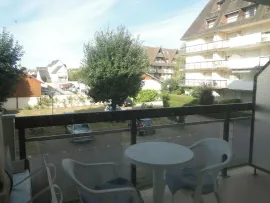 Location F1 HOULGATE PROCHE MER BALCON PARKING LOCAL VELO