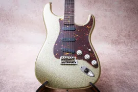 Instruments de musique GUITARE FENDER'62 réédition Stratocaster 