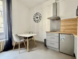 Location Beau studio meublé 24m² centre ville de Poitiers