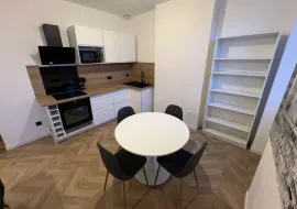 Location Superbe 2P meublé 42m² refait à neuf
