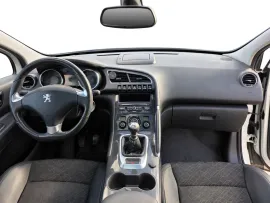 Voiture PEUGEOT 3008 - 1.6 Blue-HDi 120 CV ALLURE - 6 CV