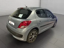 Voiture PEUGEOT 207 - 1.6 Hdi 110 CV PREMIUM - 6 CV