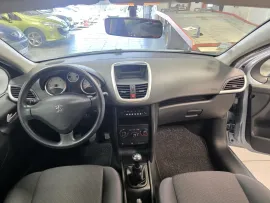 Voiture PEUGEOT 207 - 1.6 Hdi 110 CV PREMIUM - 6 CV